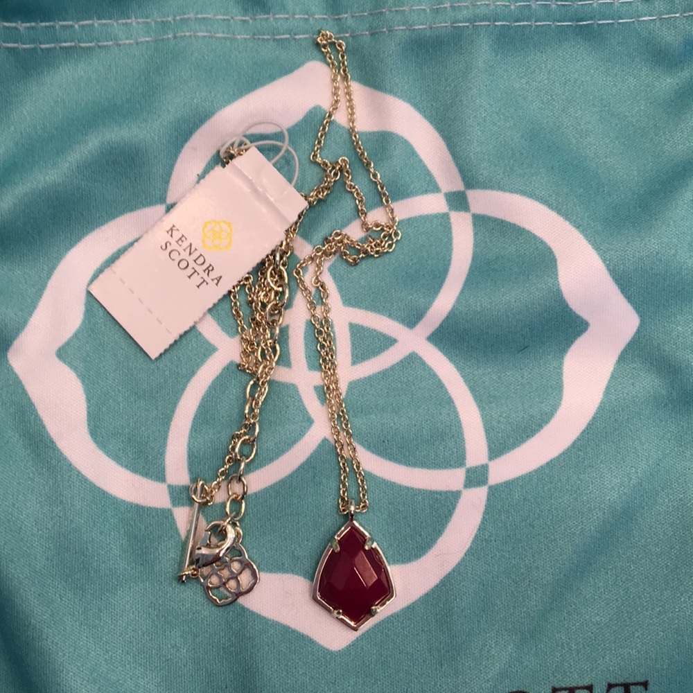 Kendra Scott Necklace
